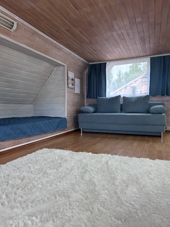 Дом возле аэропорта