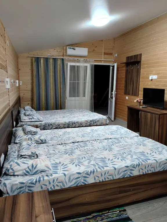 Четырехместная мансарда - вид на море и горы, утро под пение птиц