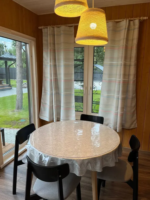 Роскошный коттедж на берегу озера