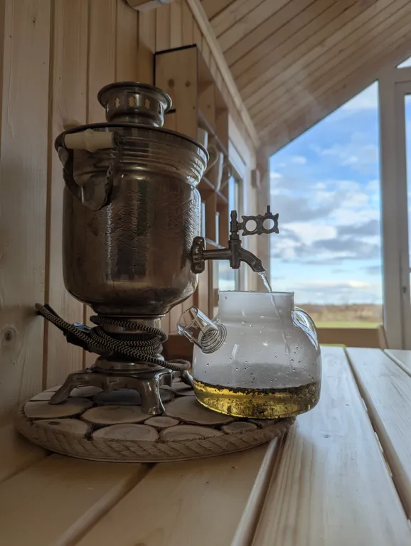 Дом с баней и горячей купелью на озере