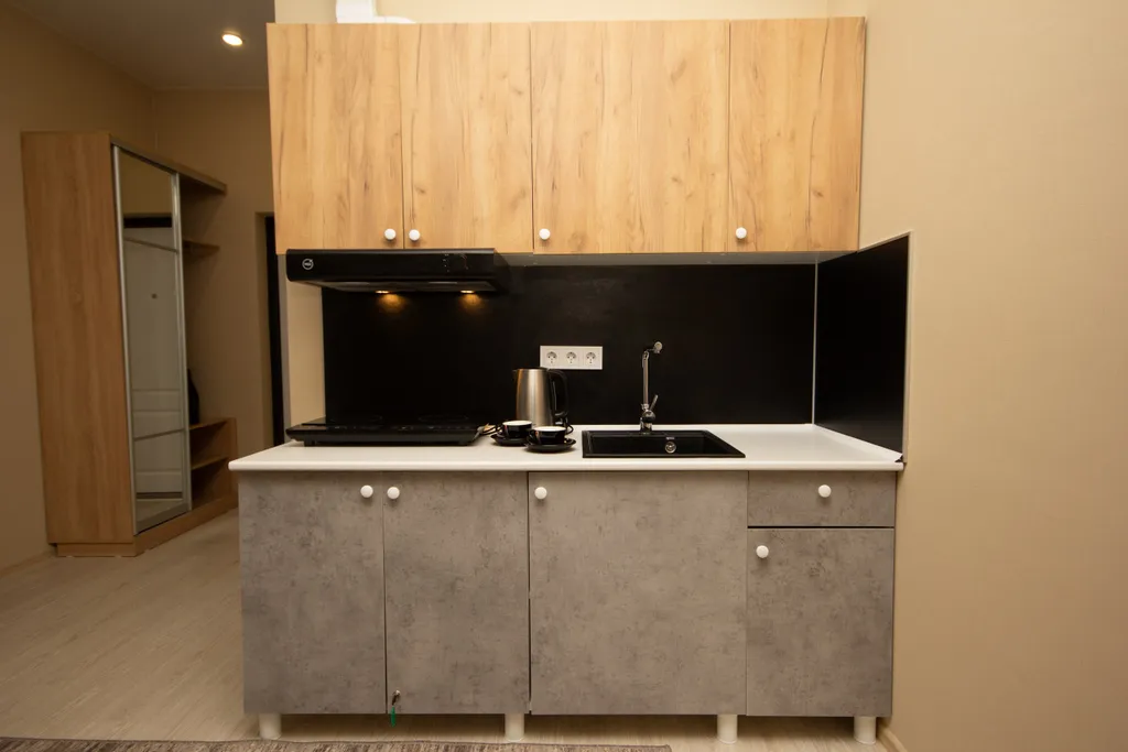 Апартамент с бассейном и балконом