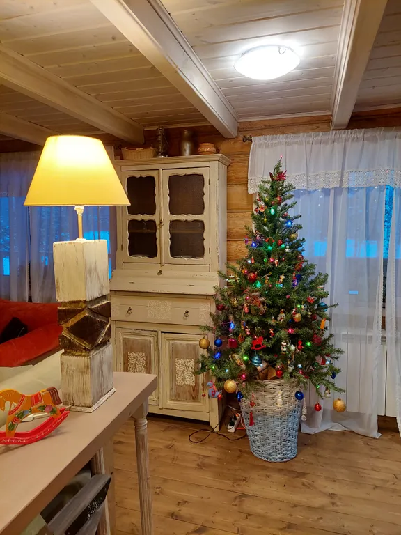 Уютный дом с баней рядом с рекой и лесом