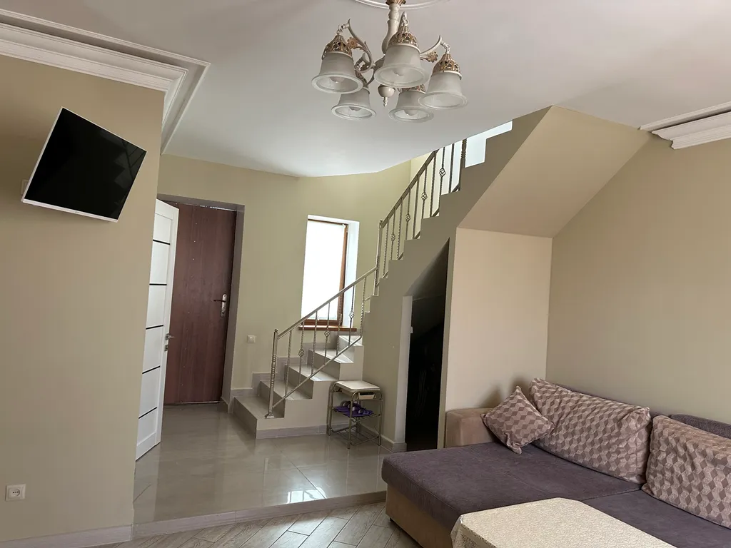 Коттедж у берега