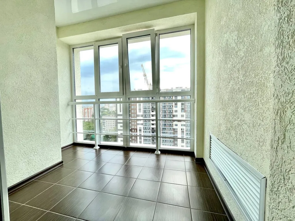 Двухкомнатная квартира в самом центре на набережной