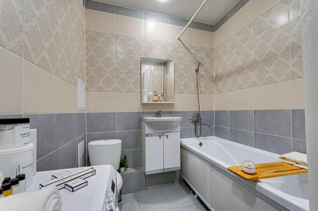 Зеркальный перламутр | Mother of pearl mirror | однокомнатная | 4 гостя