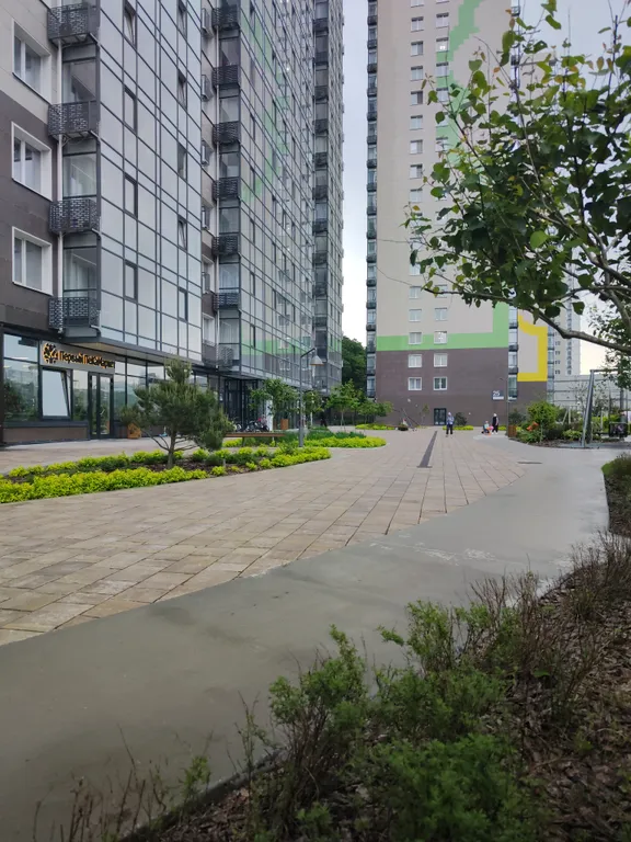 ЖК с охраняемой закрытой территорией большой детской зоной
