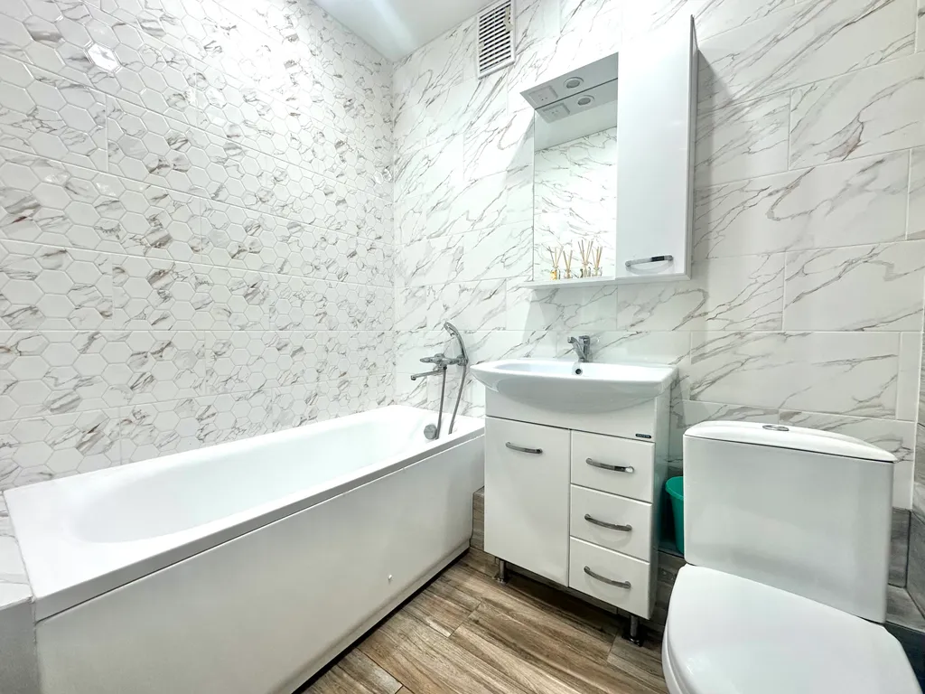 Однушка с большой парковкой