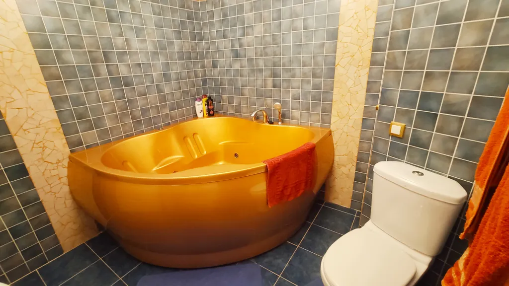 Квартира с золотой джакузи и камином — аренда посуточно в Тольятти