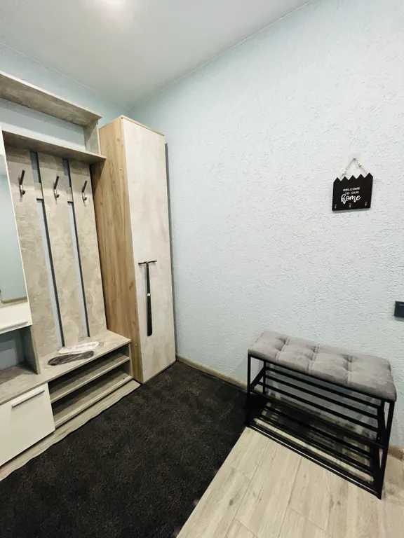 Новая квартира-студия около ТРК Алмаз