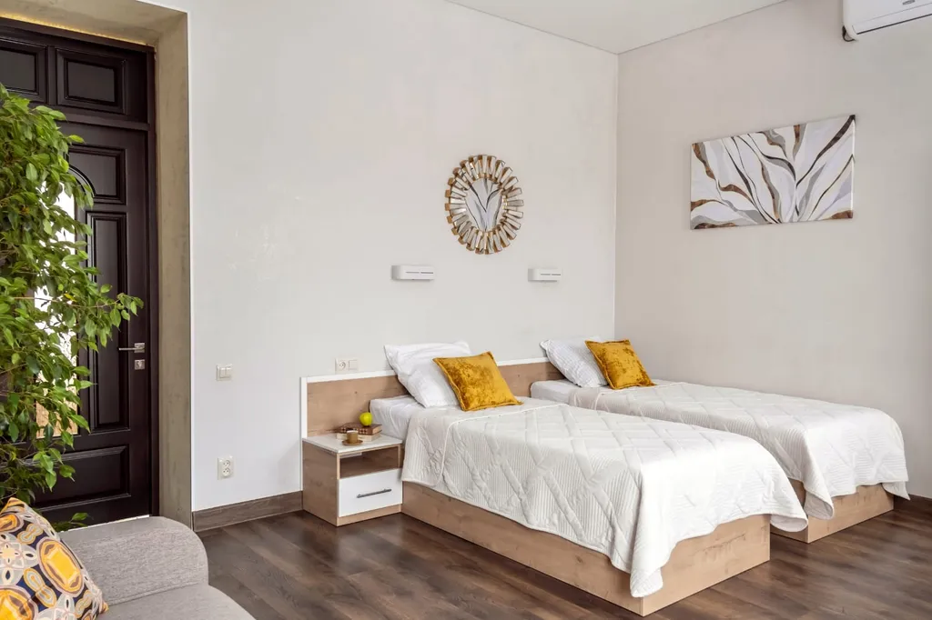 Квартира c Двумя Раздельными Спальнями и Балконом