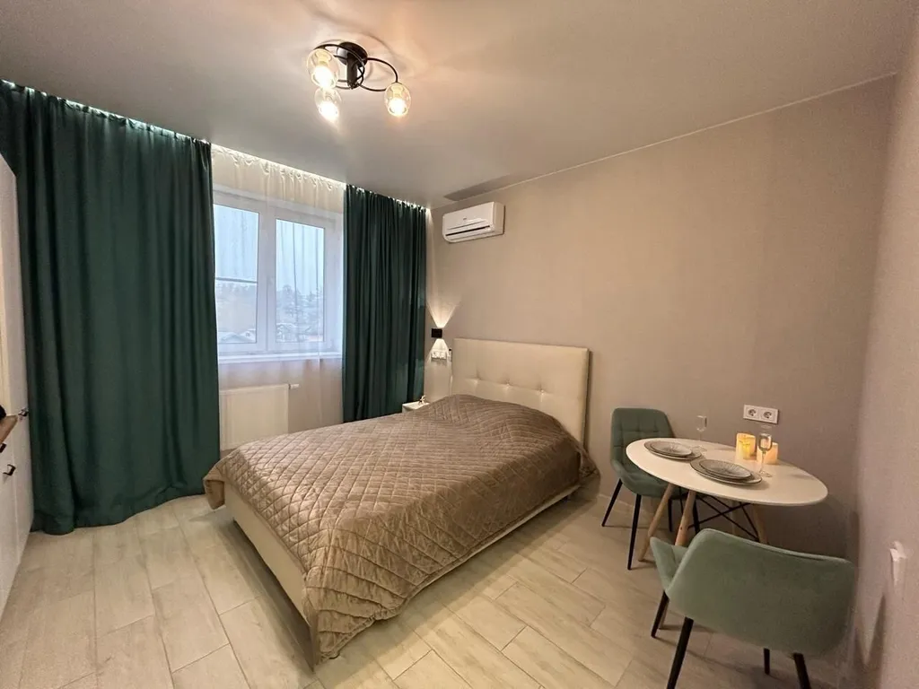 Новая студия с видом на Лавру