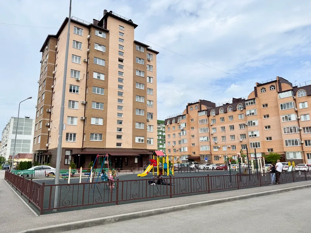 Стильная квартира с видом на горы