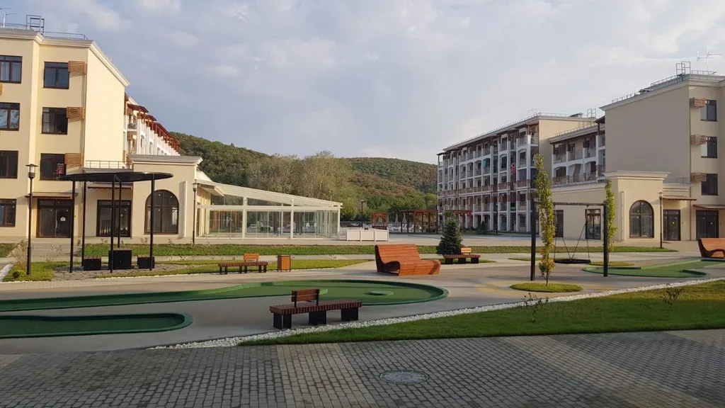 Новая студия-комфорт с бассейном и балконом в ЖК Кипарис Holiday house