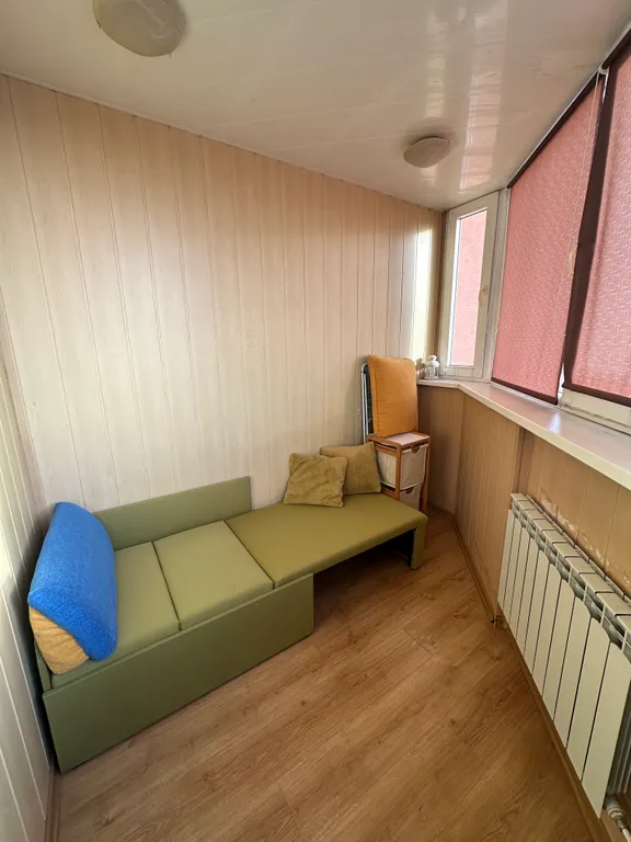 Квартира Квартира Студия с видом на Летнее озеро и с просторной отапливаемой лоджией — Калининград