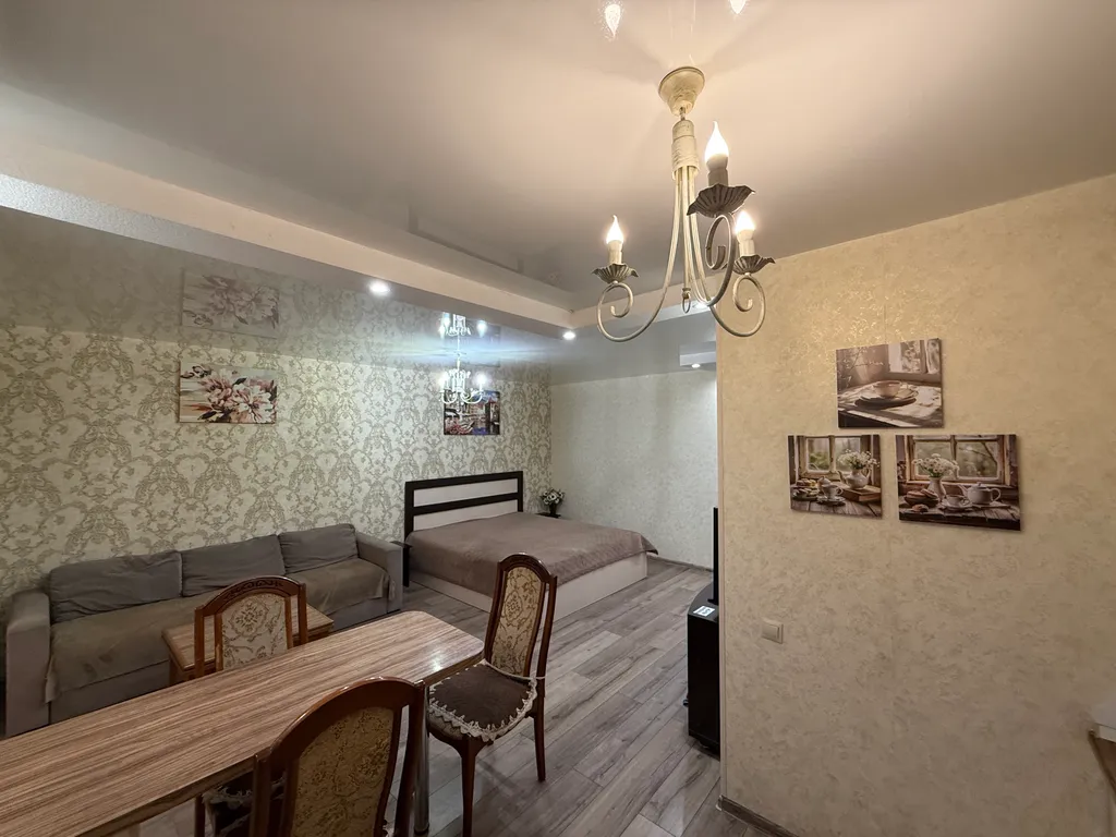 Уютная студия с видом на Белый дом и парк