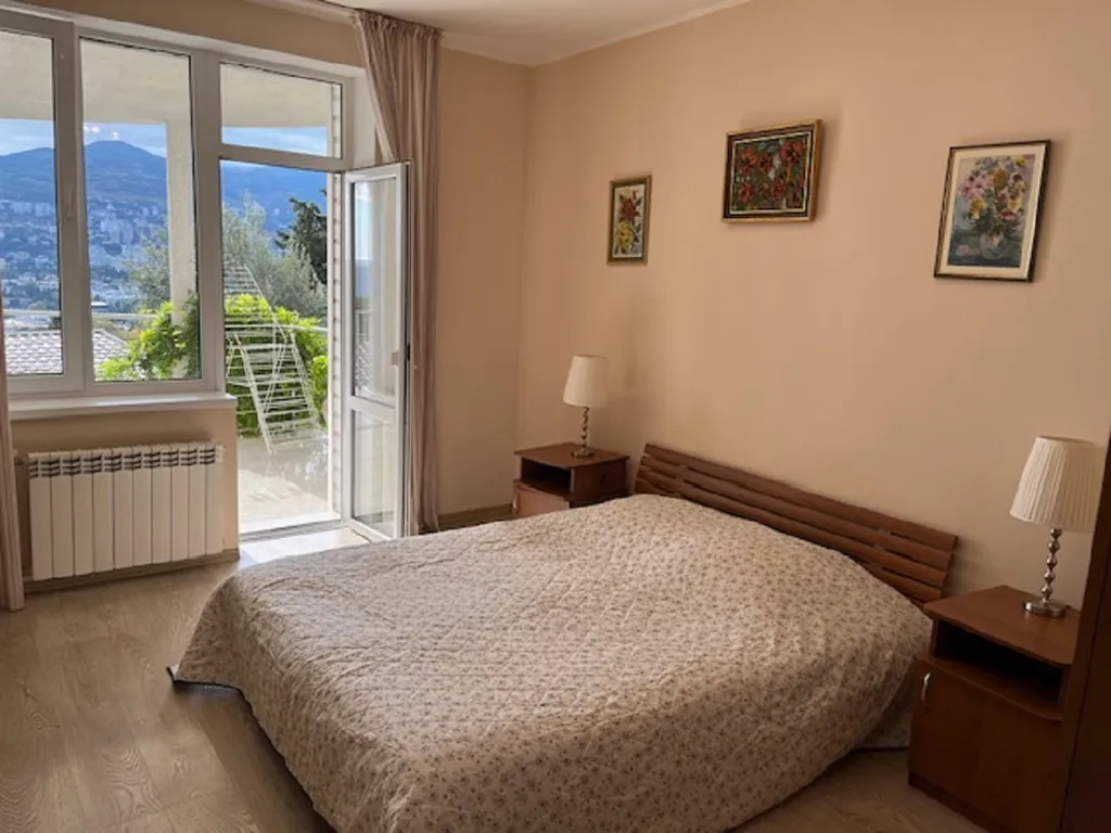 Коттедж 2-комнатный Дом — Ялта