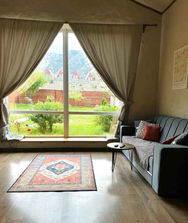 Домик с террасой и своей территорией