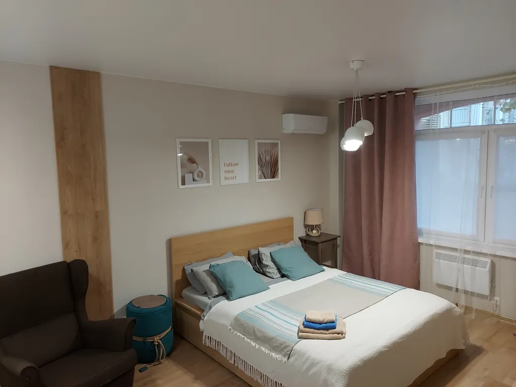 Уютная квартира с отдельным входом в ЖК Кипарис