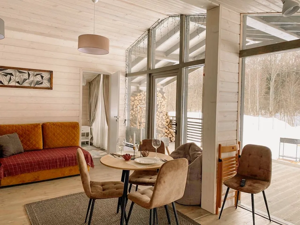 Лисий домик с камином