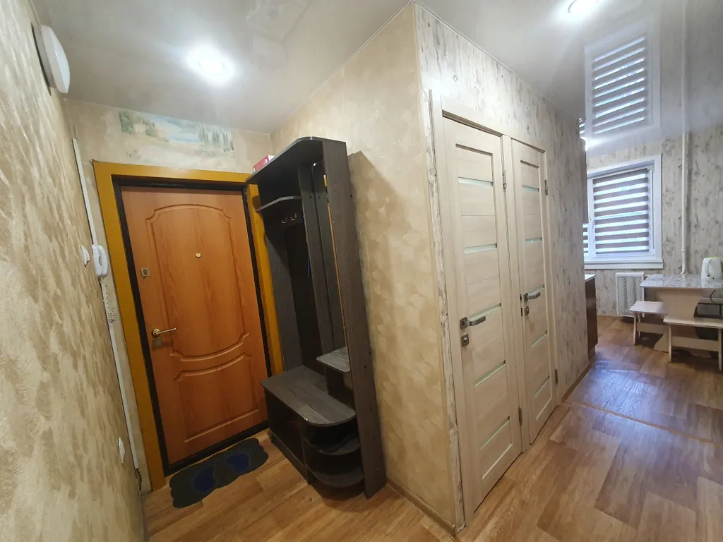 Квартира на втором этаже с балконом