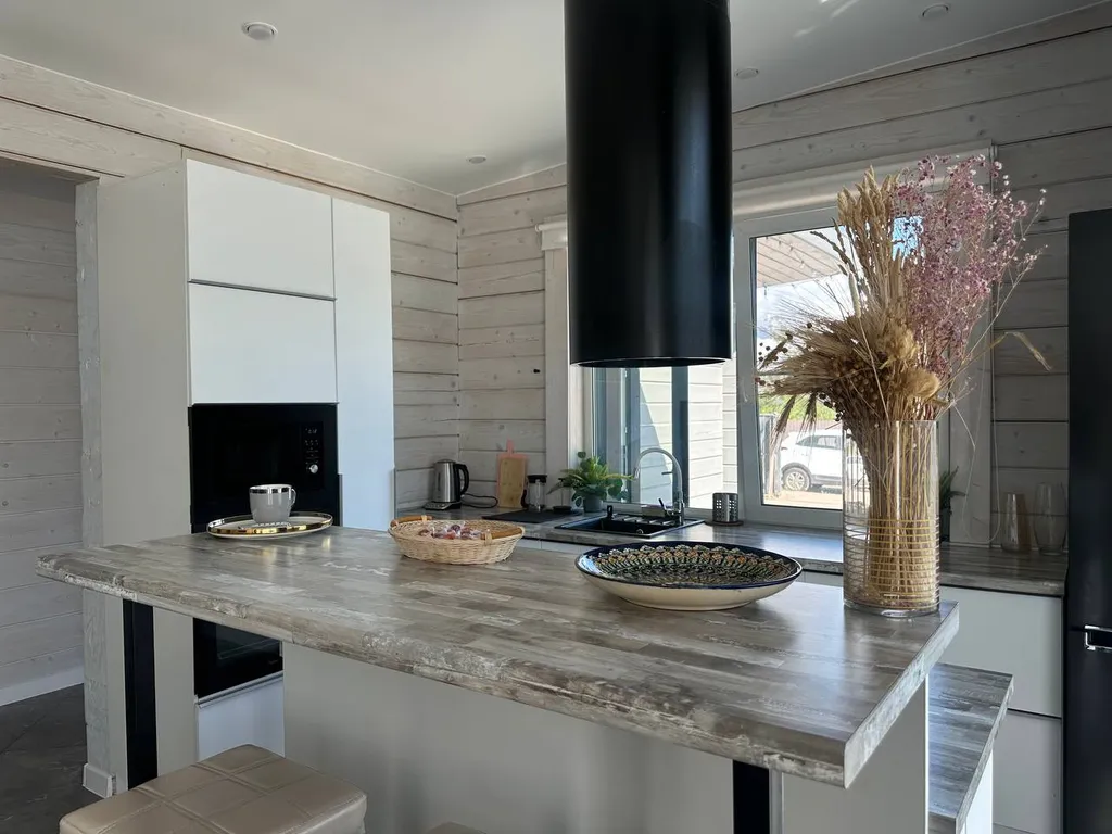 Уютный новый коттедж на берегу Финского залива
С баней на дровах