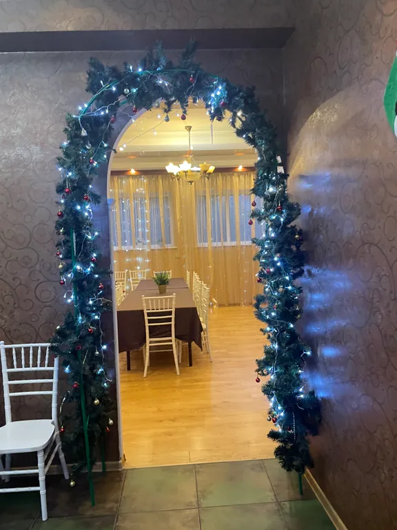 Дом с бассейном у парка Галицкого