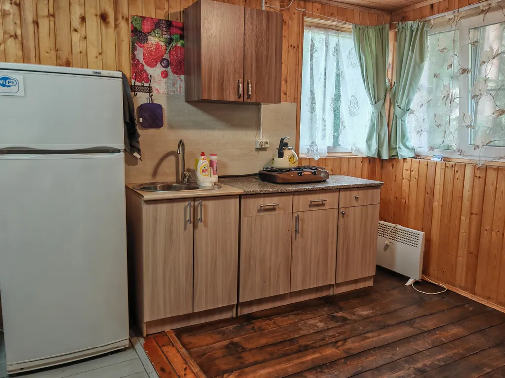 Коттедж Номер на Селигере у озера в сосновом бору — Турбаза Чайка