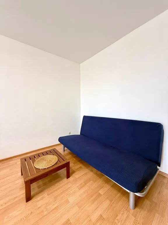 Высокий этаж, рядом метро