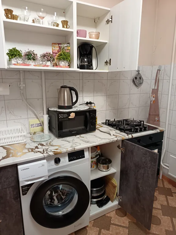 Большая, тёплая, уютная квартира с отдельной кухней в тихом районе