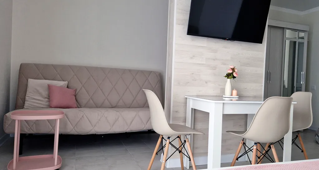 Квартира Квартира Уютная современная студия с балконом на 2-4 человека — Лазаревское