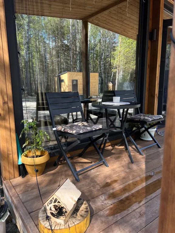 Домик с баней в лесу