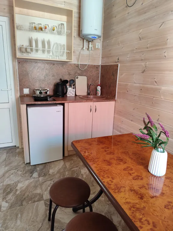 Домики обиты сибирским кедром, 3 минуты до моря