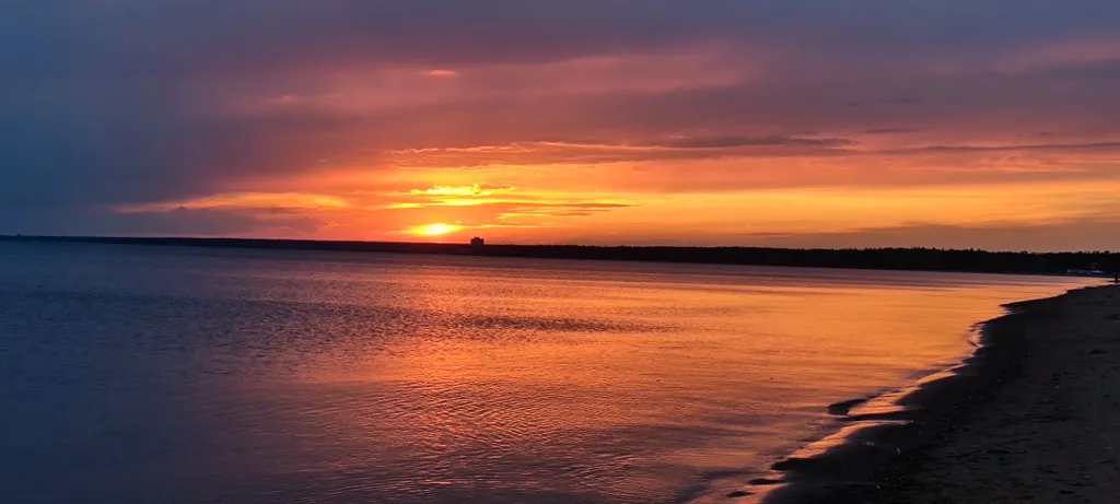 Уютные апартаменты на берегу моря с видом на лес