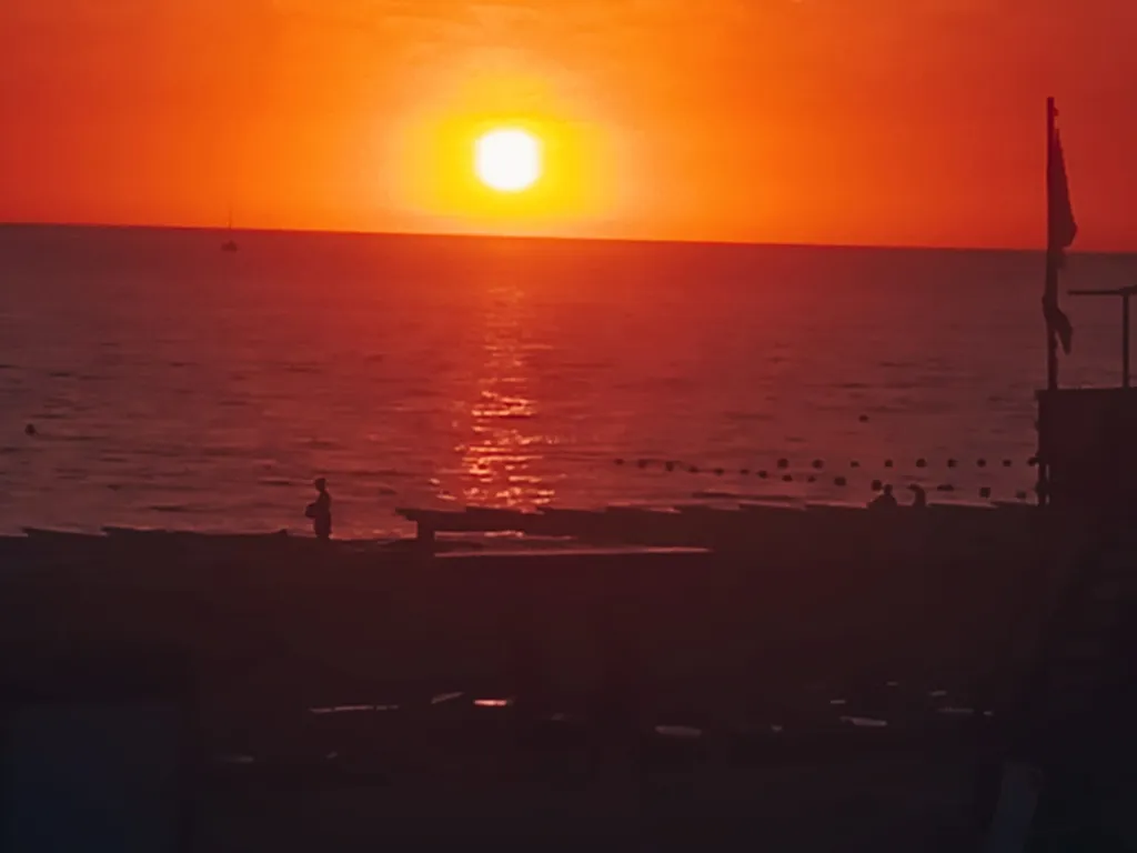 Семейные апартаменты у моря с большой террасой