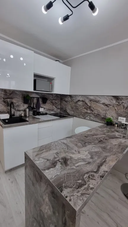 Студия у метро Парнас