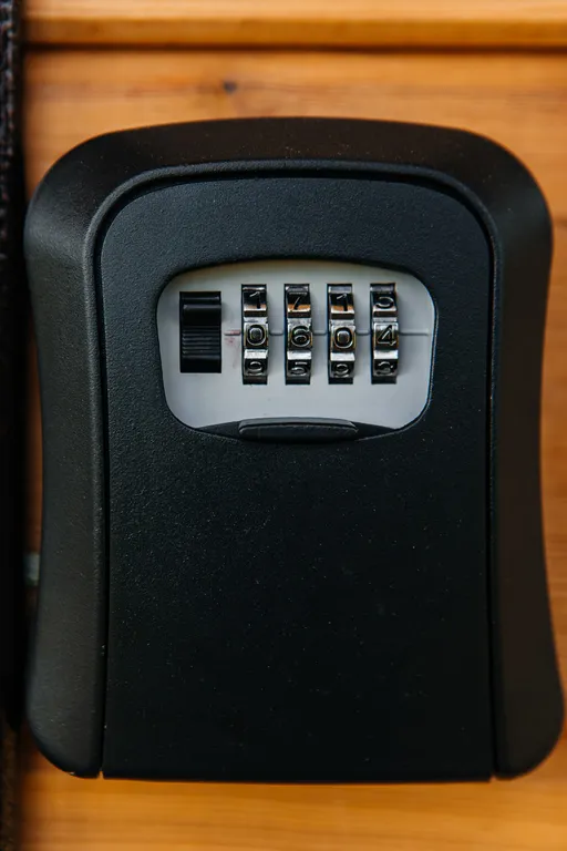 Уютный дом на берегу озера "Прозрачный берег №5"