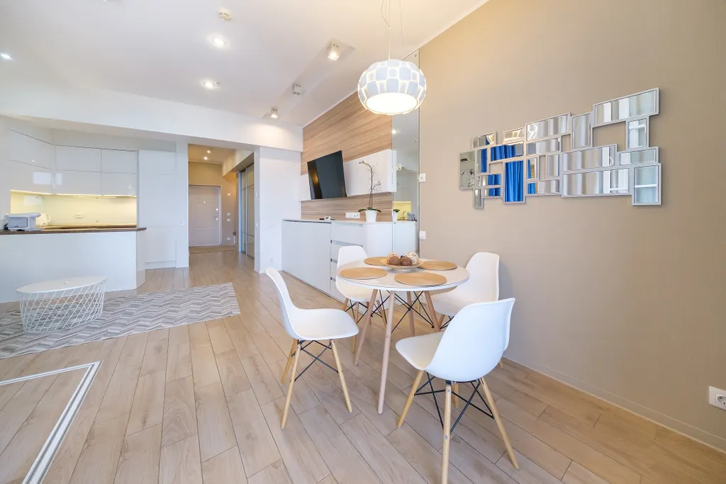 Стильная студия с видом на море