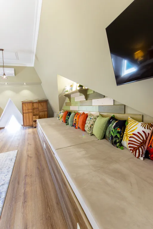 Двухуровневый апартамент