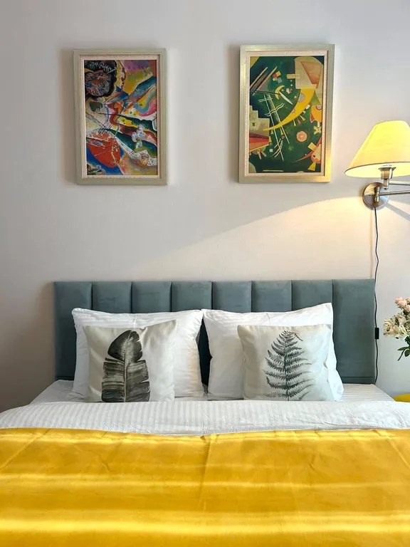 Квартира Апартаменты "AzurGarden" — Варваровка