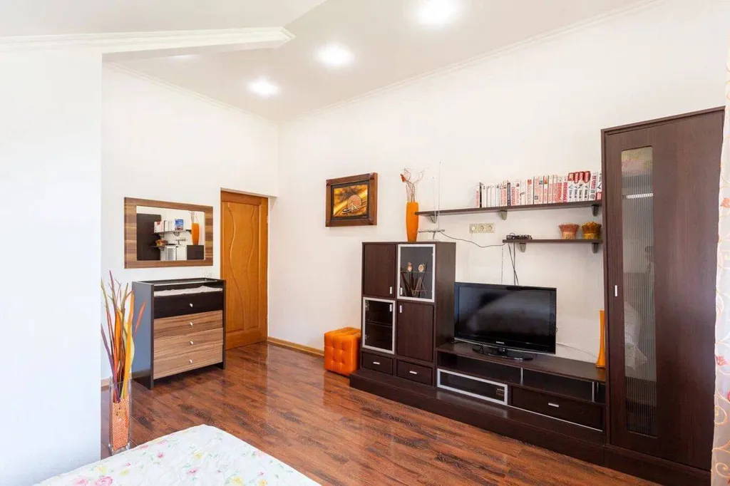 Двухэтажный дом на Турчинского