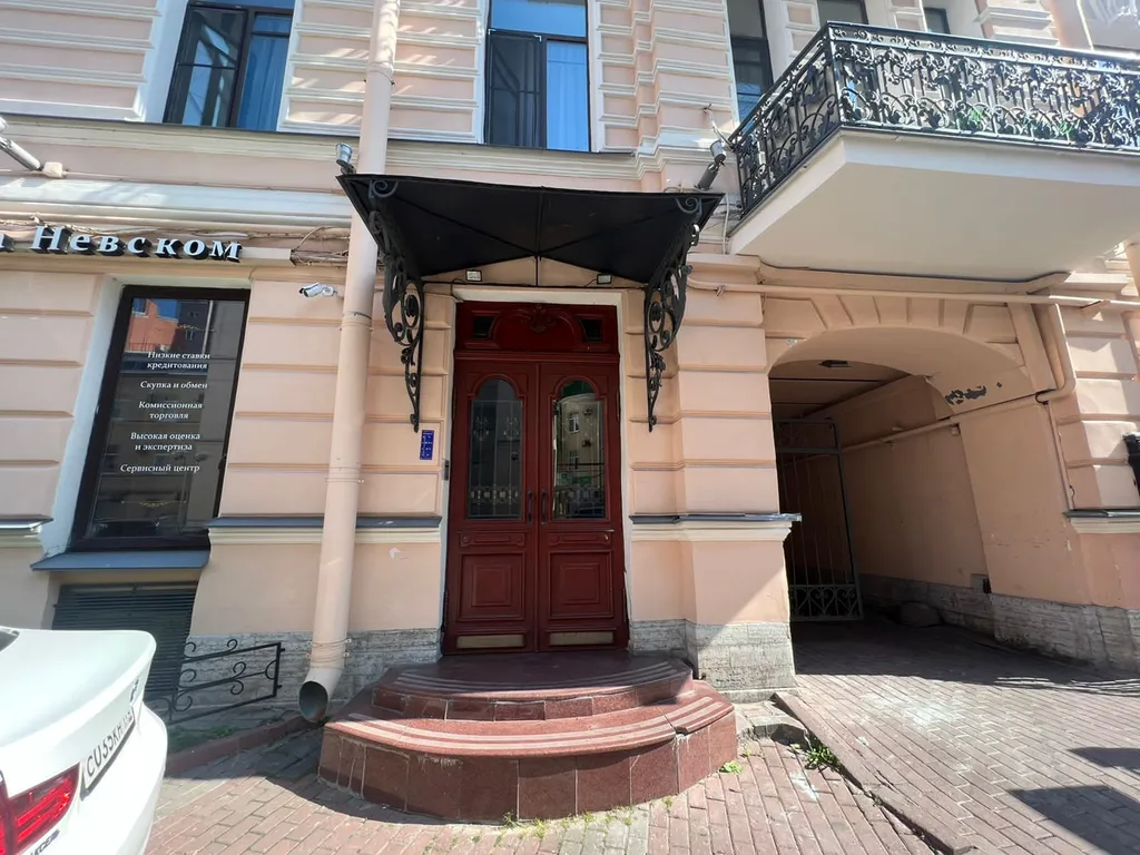 Квартира 4-комнатная Квартира — Санкт-Петербург