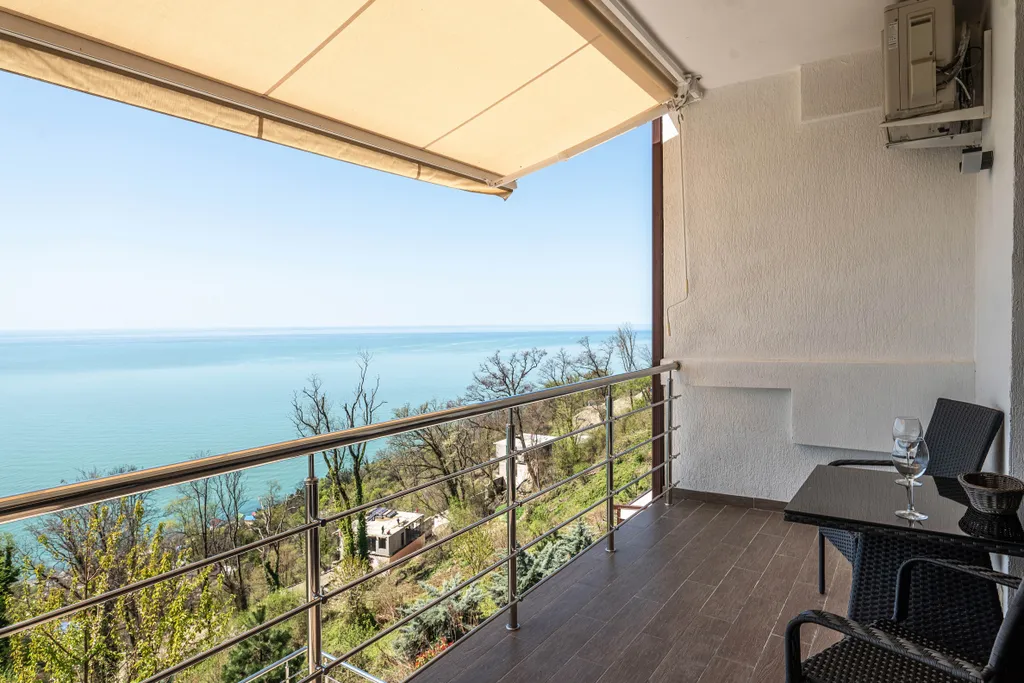 Квартира с видом на море с 2 спальнями в ЖК Лазурный берег