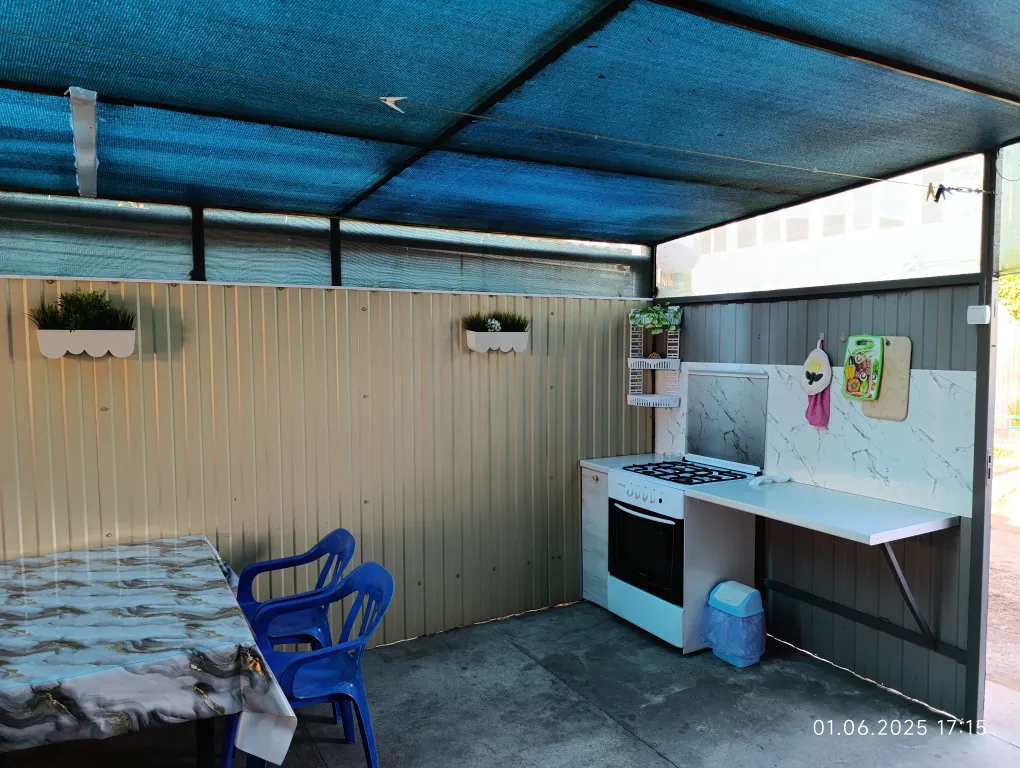 Домик на море