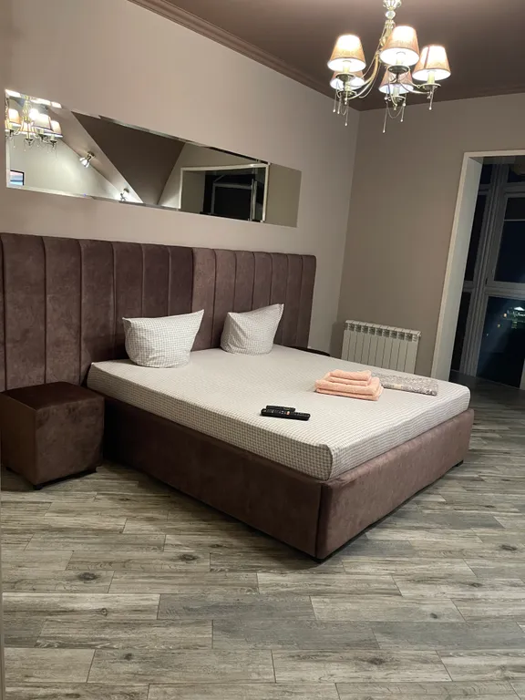 Квартира с видом на горы, в центре города