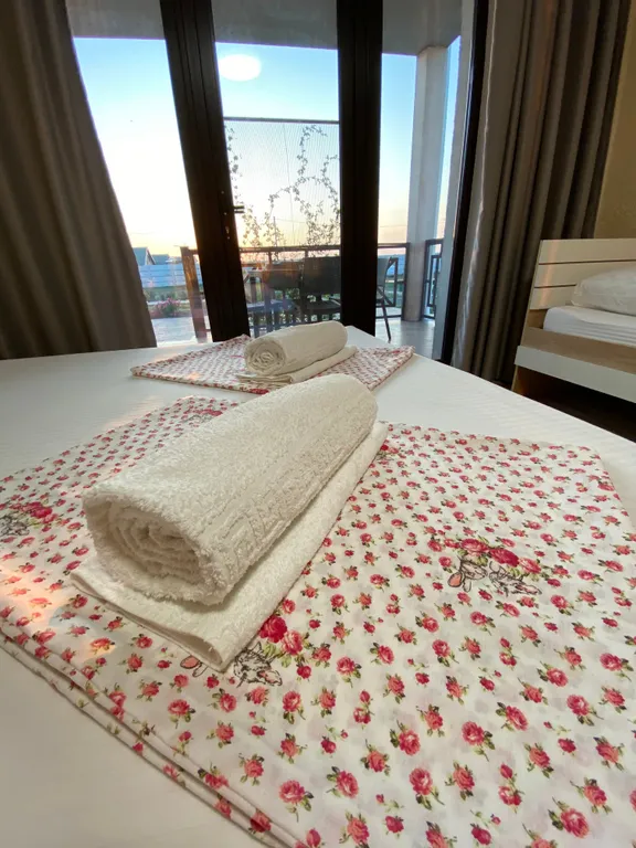 Коттедж Коттедж Стандартный четырёхместный номер — Витино