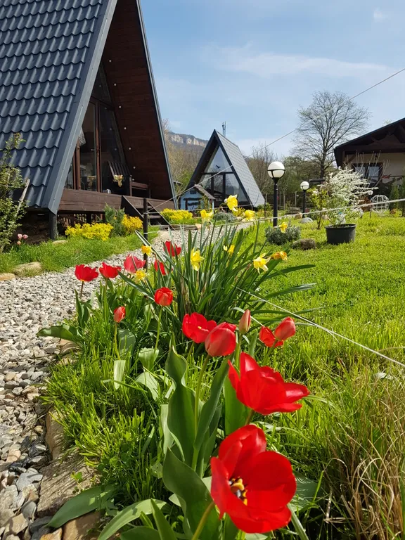 Домик треугольник на 4 человек