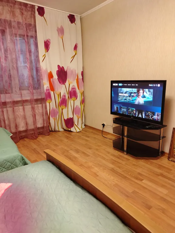 Огромная трёхкомнатная квартира в центре