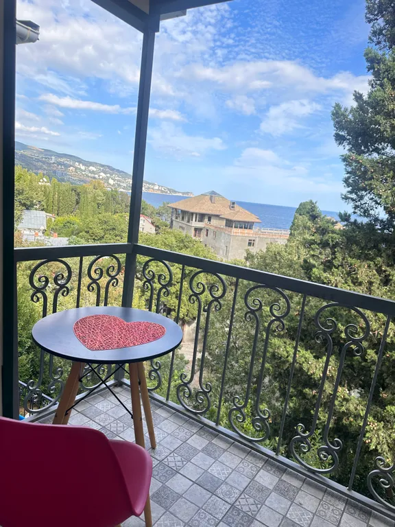 Апартаменты с дизайнерским ремонтом с видом на море