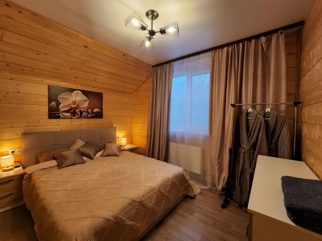 Коттедж с русской баней, горячей джакузи под звездам и бассейном