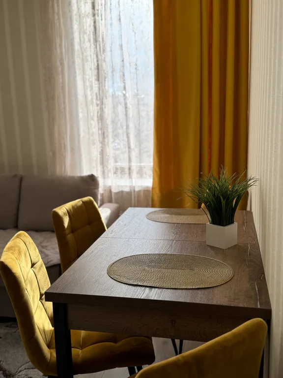 Стильная квартира в центре Мурманска на ул. Октябрьской, 3